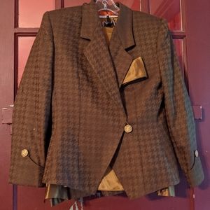 Stunning 80s Nipon skirt suit w/matching satin blouse